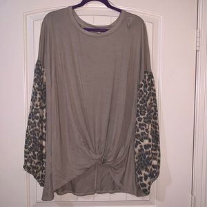 Plus Size Taupe Long Sleeve Top w/ Leapard Print Sleeves Size 3X with Front Knot